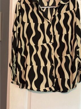 Philosophy Black and Cream Wavy Button-Up Shirt